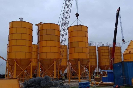 Modular bolted cement silos ready for international transportation